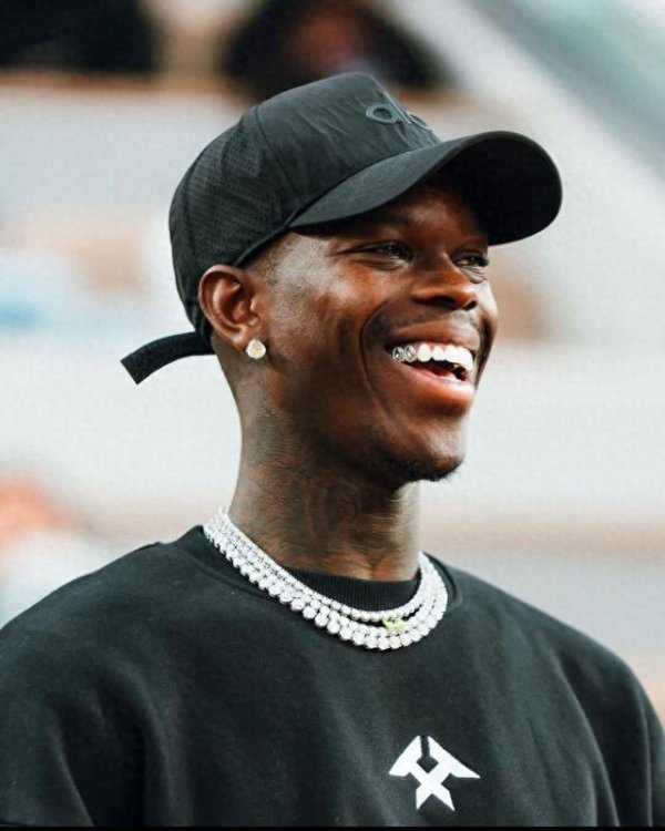 炒股炒股配资 这次是人生赢家了! 施罗德: 在巴黎玩了几天 该去美国签约了